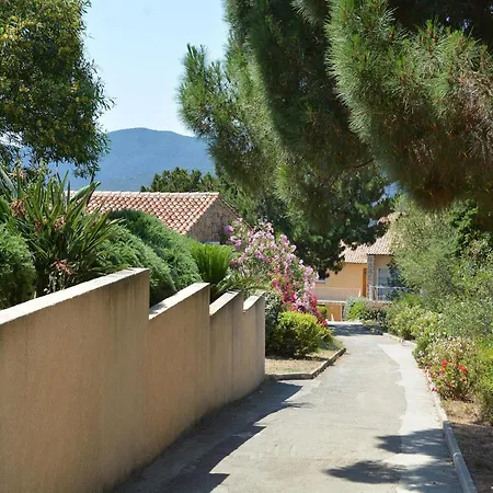 R Sidence Alba Rossa Di Ferro With Terrace Or Balcony *